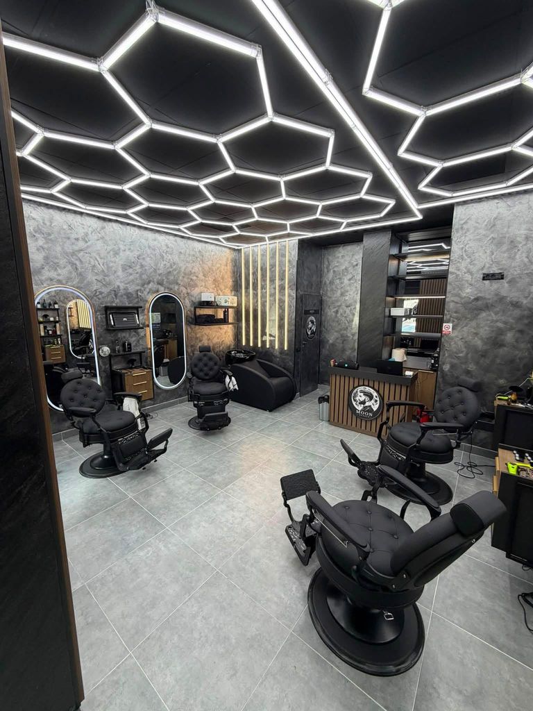Moon Barber — interior salon