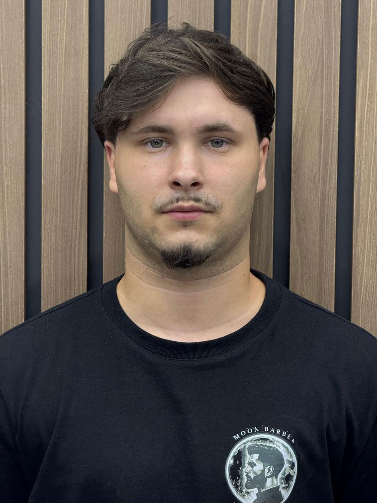 Marian Teodorescu — Barbă & Fade Specialist